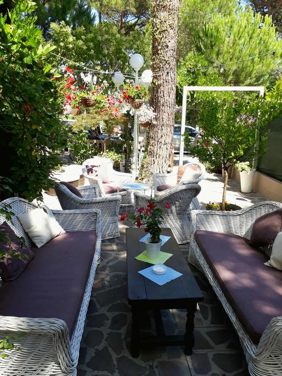 Hotel Helvetia Milano Marittima Exterior photo